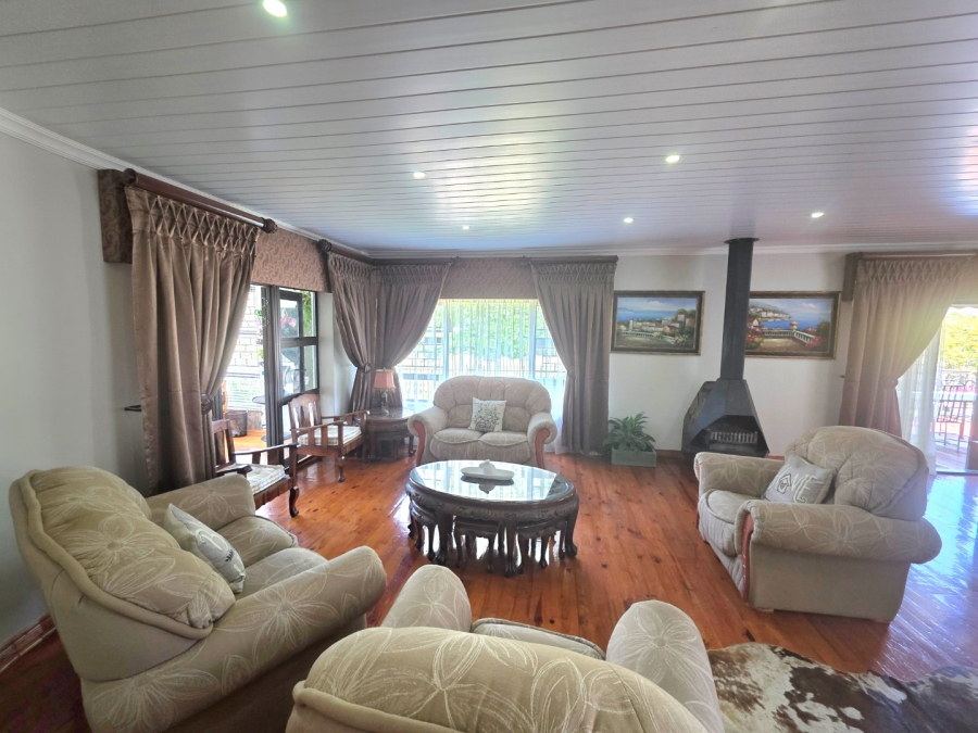 5 Bedroom Property for Sale in Morelig Free State